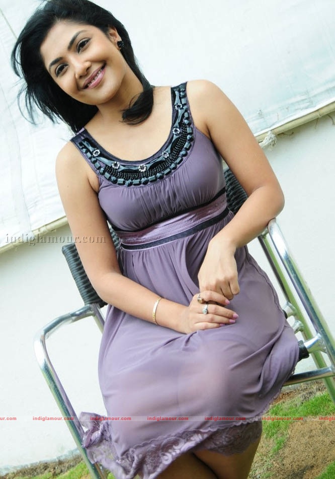 Kamalinee Mukherjee Actress hd photo
