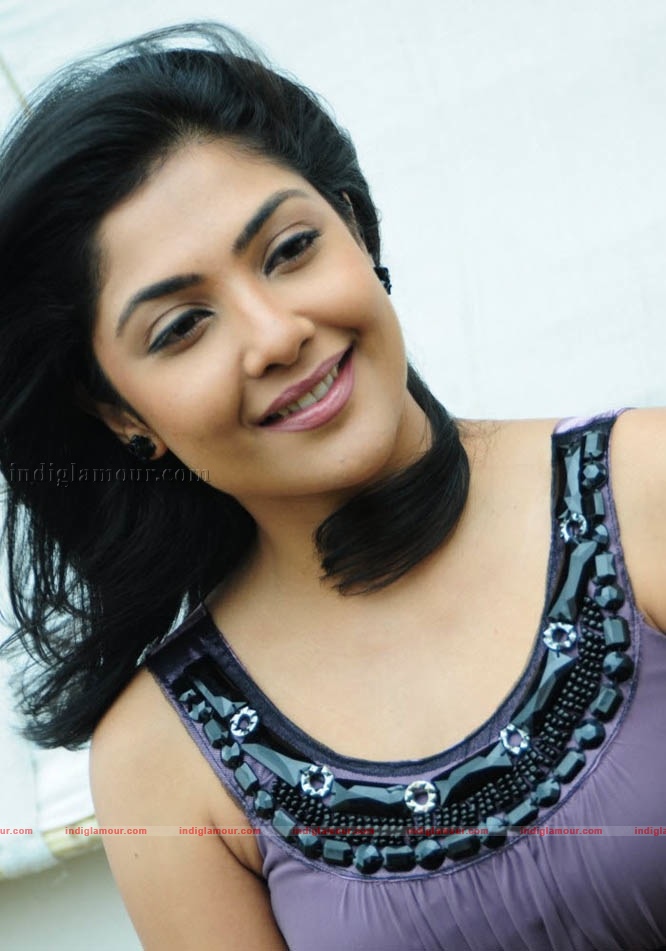 Kamalinee Mukherjee Actress hd photo