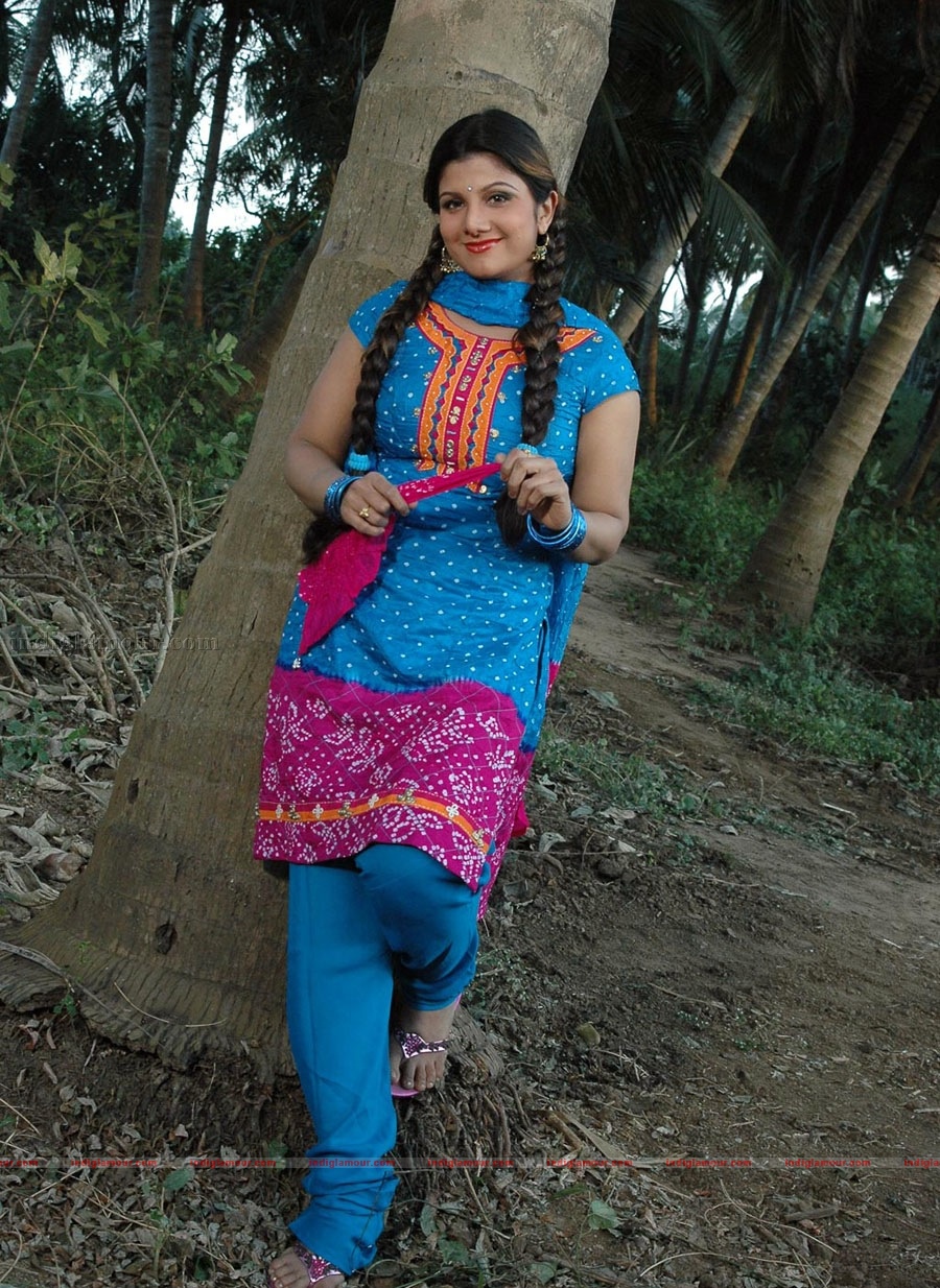 Rambha Actress hd photo