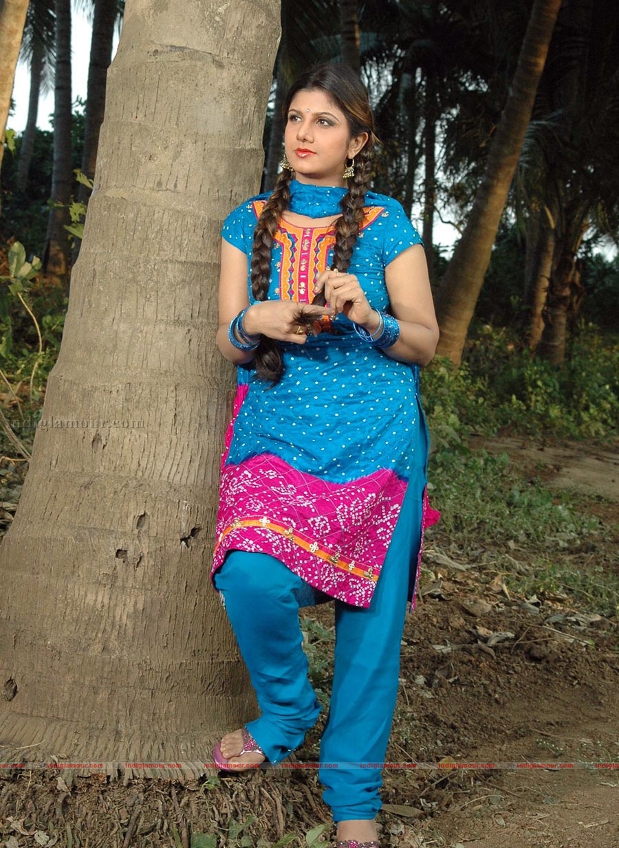 Rambha Actress hd photo