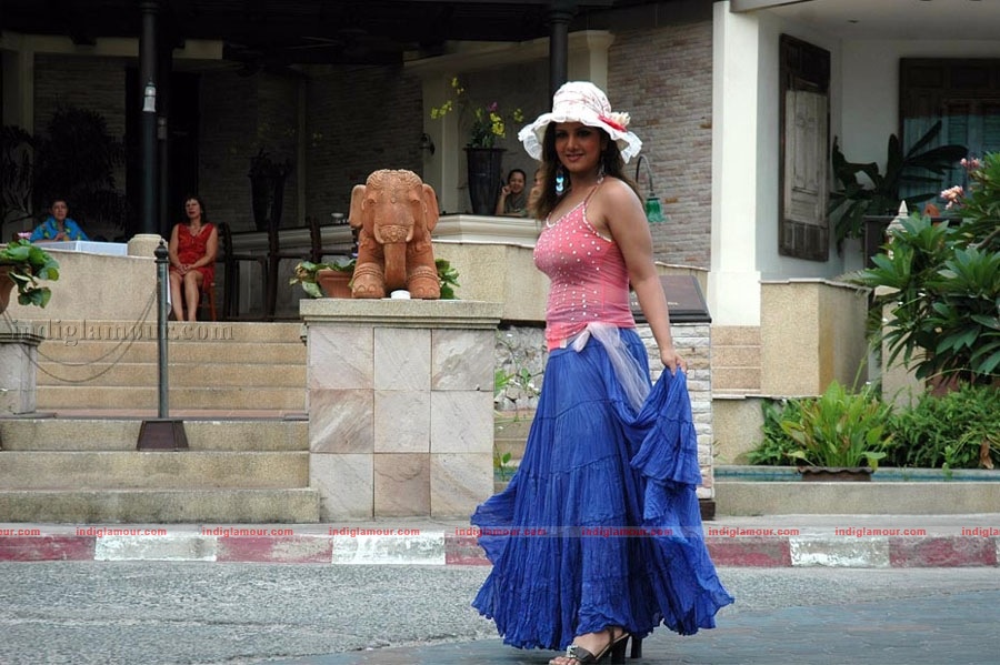 Rambha Actress hd photo