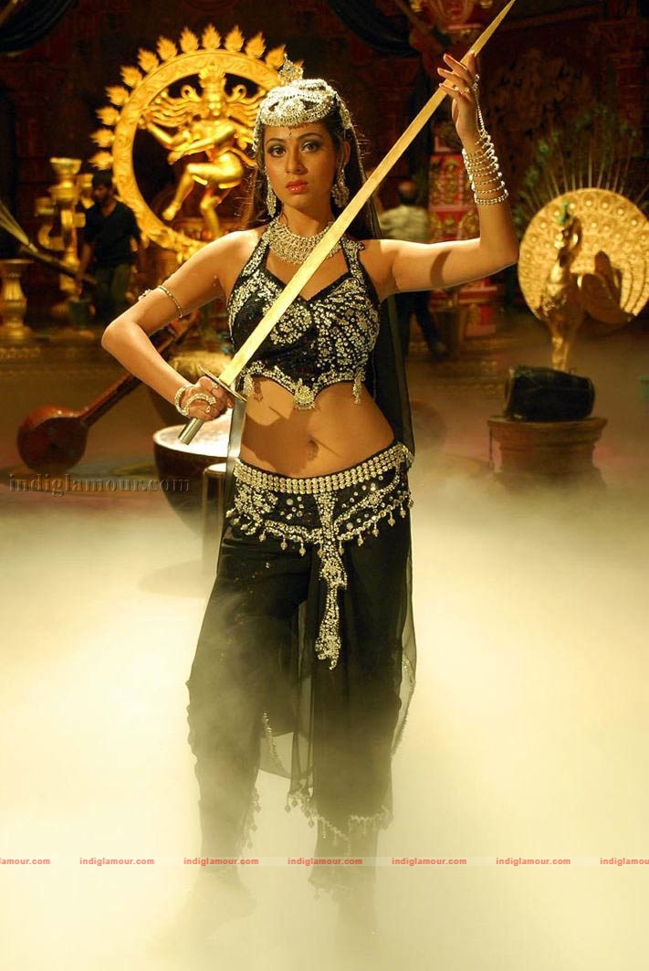 Sada Actress hd photo