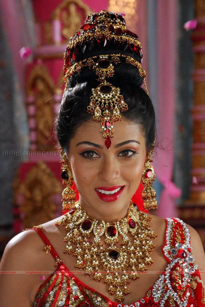 Sada Actress hd photo