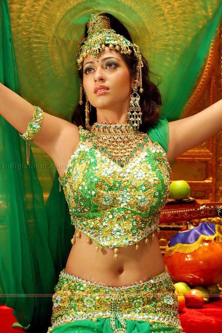 Sada Actress hd photo
