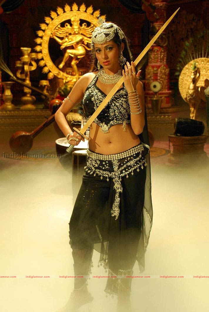 Sada Actress hd photo