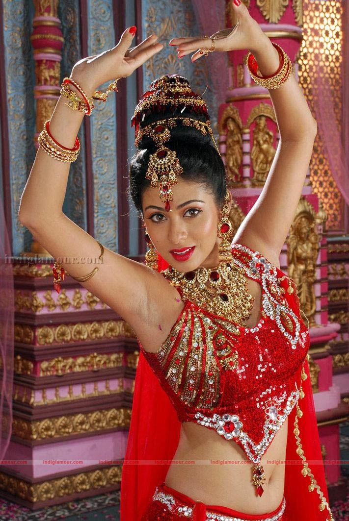 Sada Actress hd photo