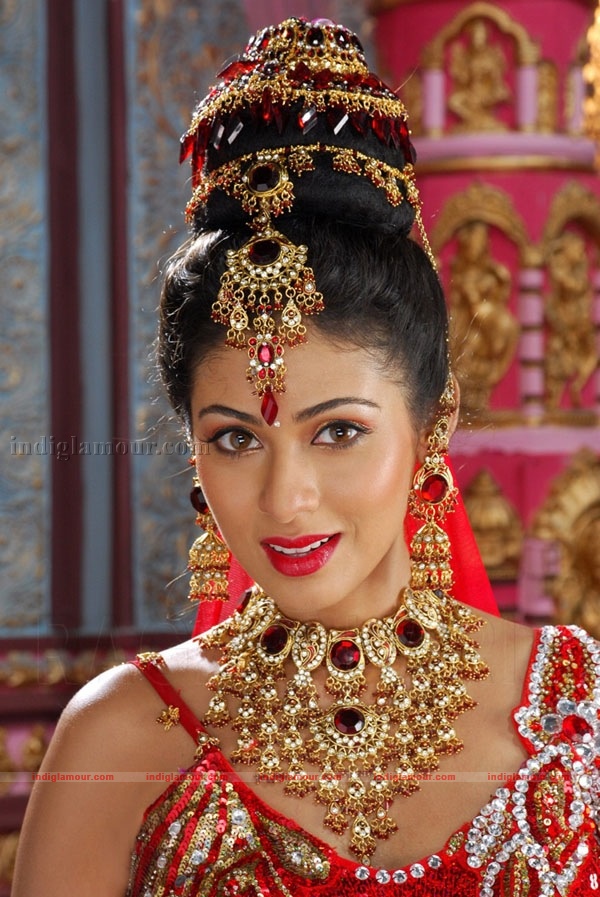 Sada Actress hd photo