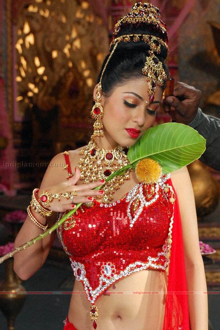 Sada Actress hd photo