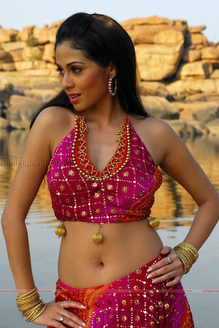 Sada Actress hd photo