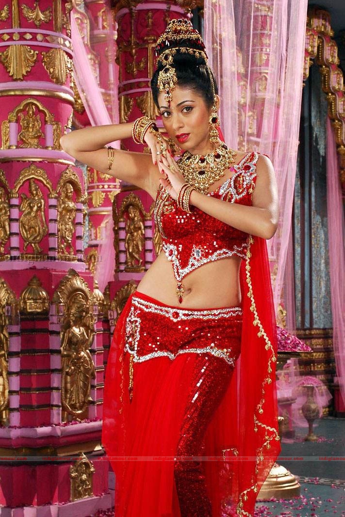 Sada Actress hd photo