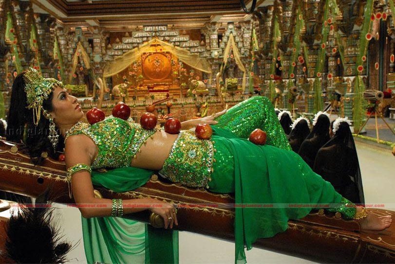 Sada Actress hd photo