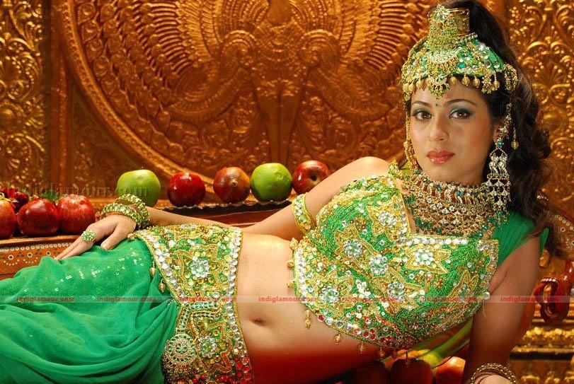 Sada Actress hd photo