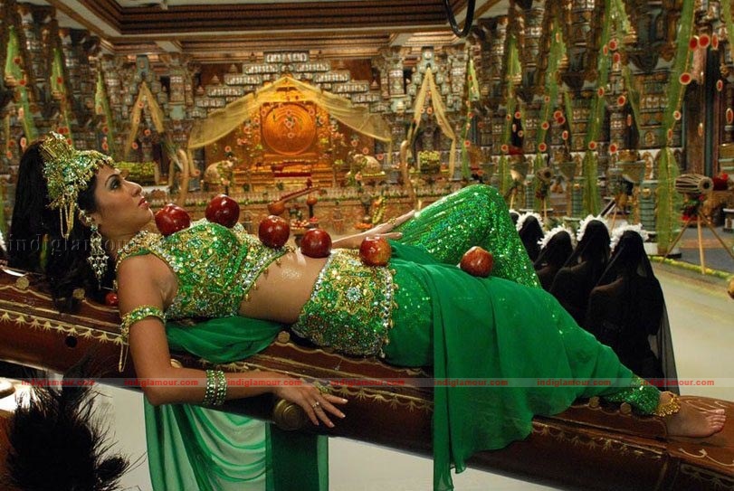 Sada Actress hd photo