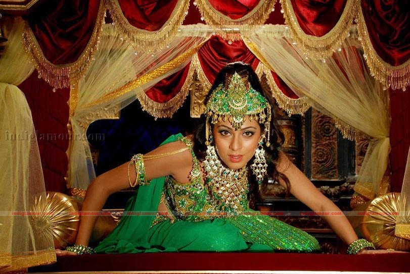 Sada Actress hd photo