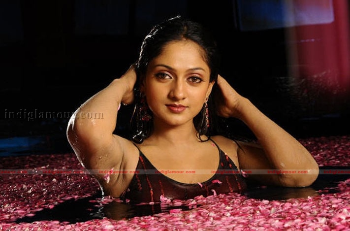 Sheela Actress hd photo