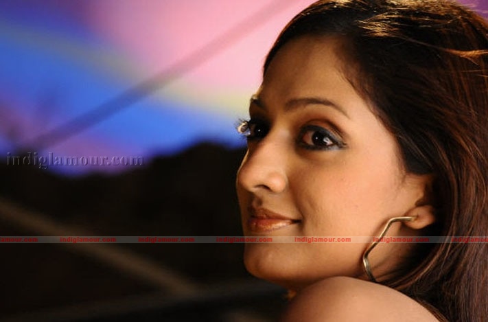 Sheela Actress hd photo