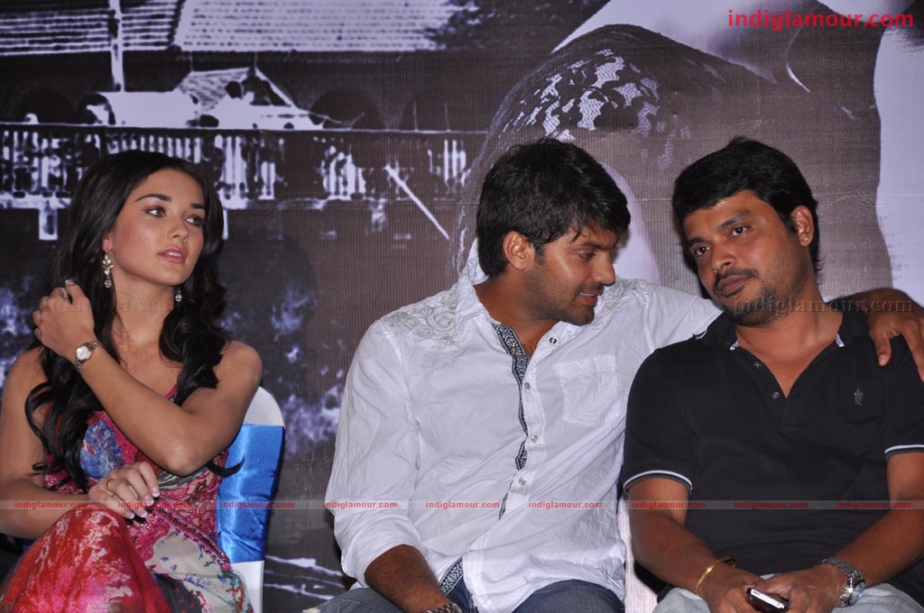 Madras Pattinam Press Meet Event hd photo