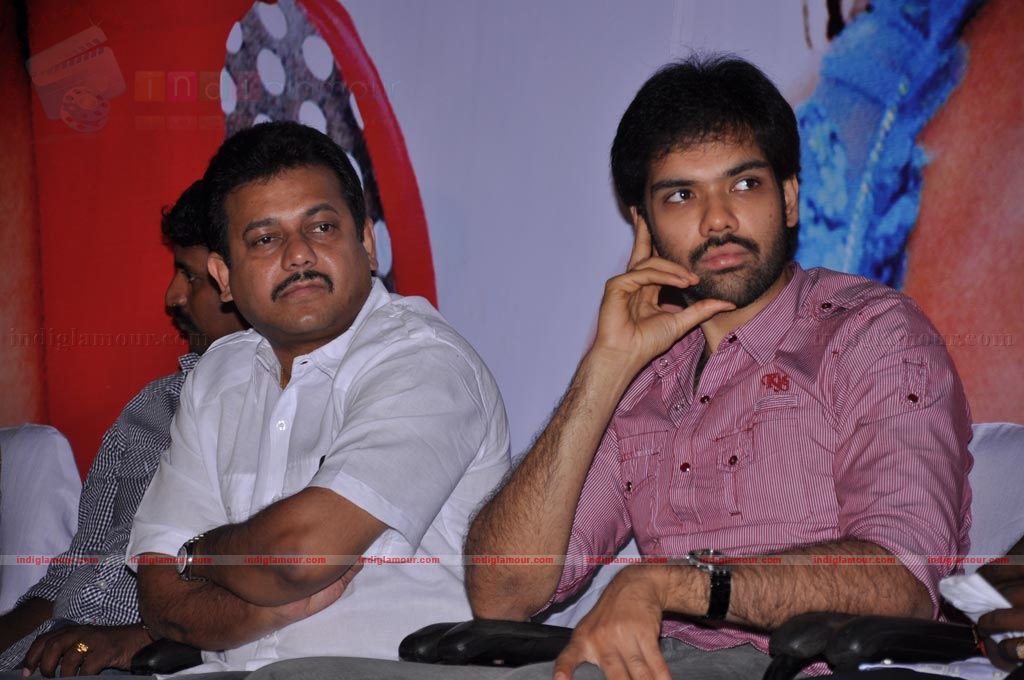 Thambikku Intha Ooru Audio launch Event hd photo