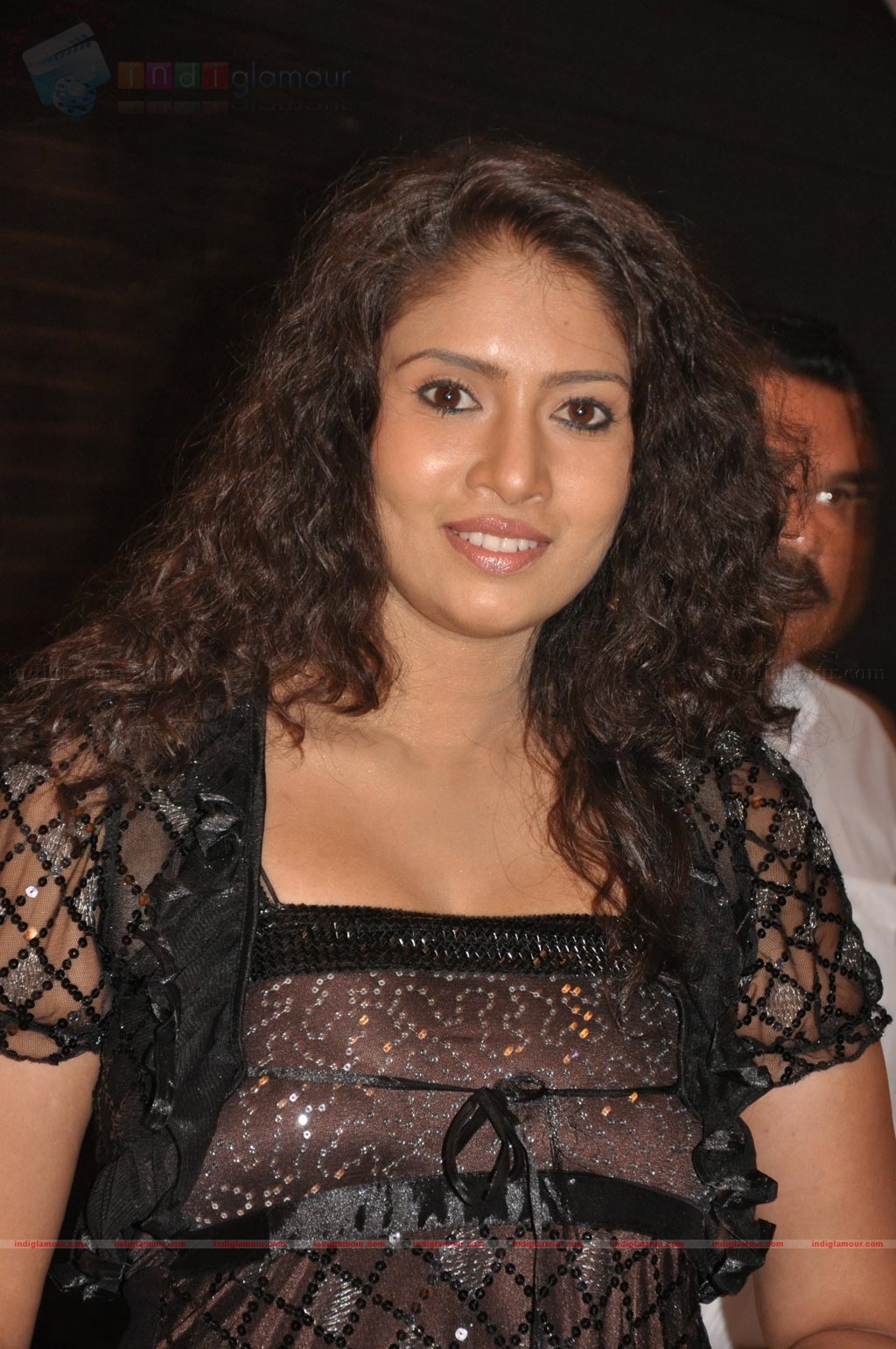 Jakkubai Premiere Show Event hd photo