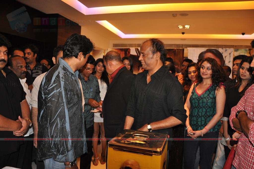 Jakkubai Premiere Show Event hd photo