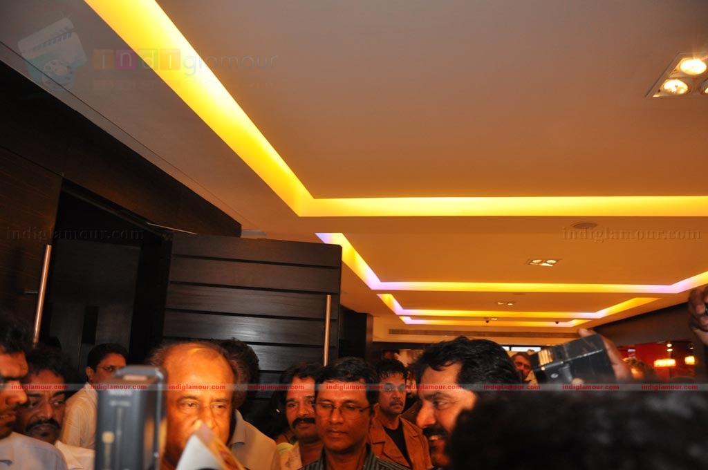 Jakkubai Premiere Show Event hd photo
