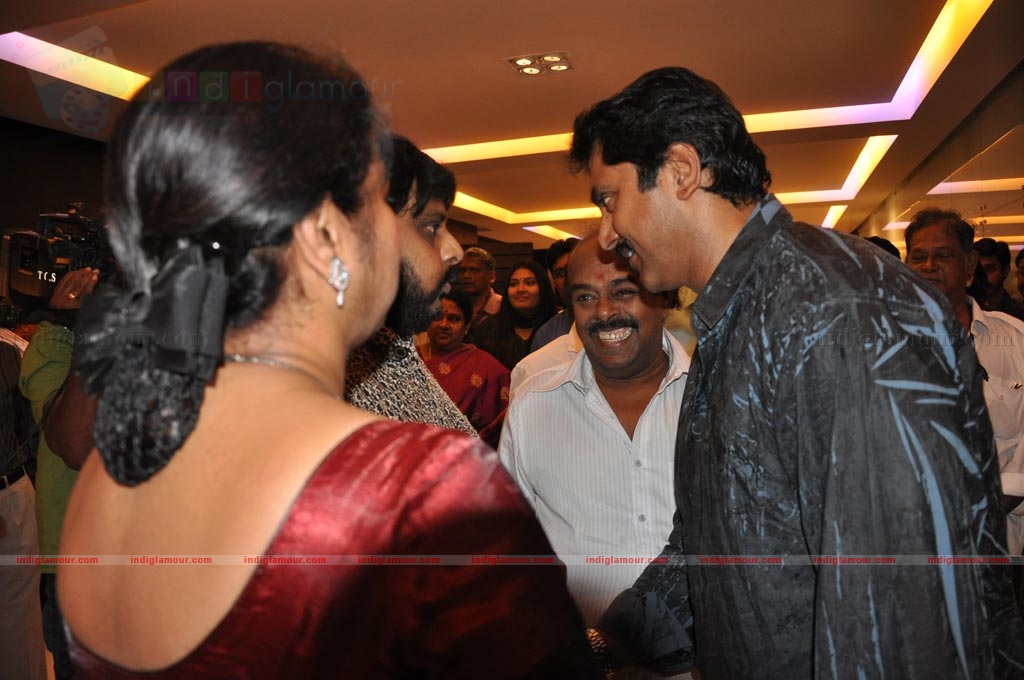 Jakkubai Premiere Show Event hd photo