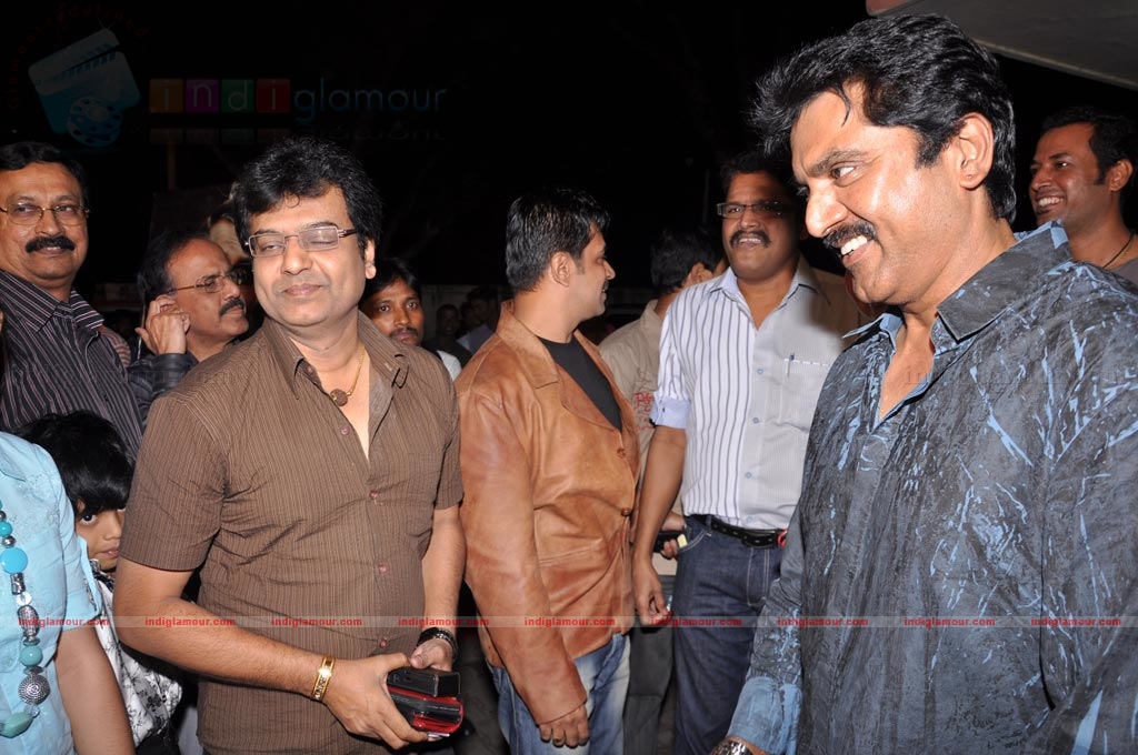 Jakkubai Premiere Show Event hd photo