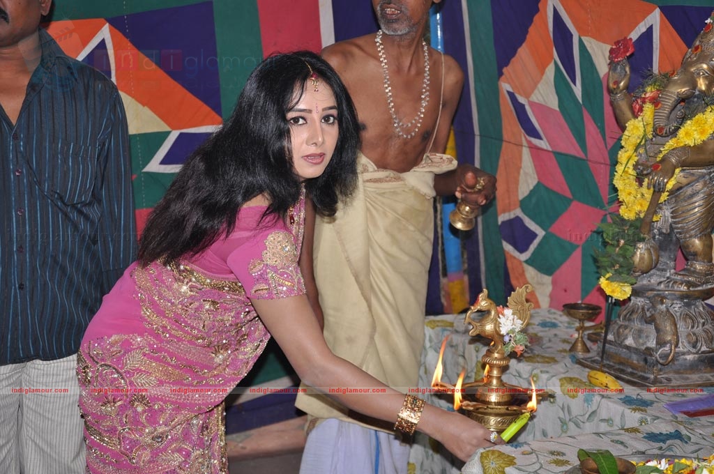 Pattathu Rani Movie Launch Event hd photo