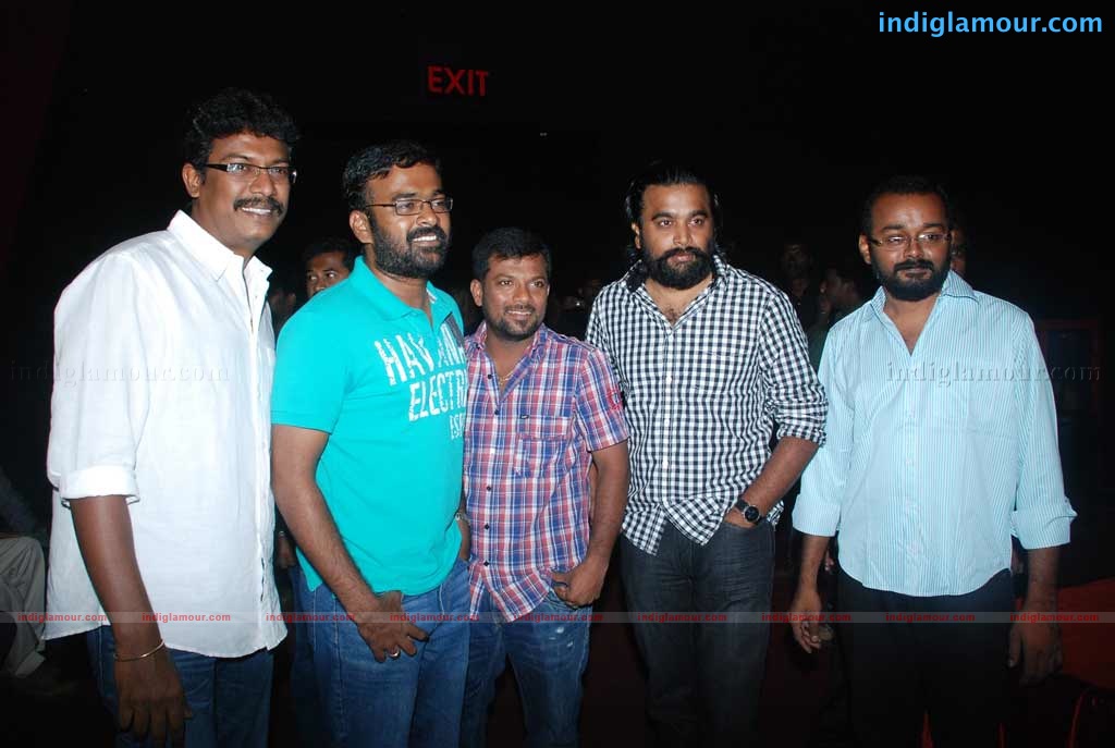 Mandhira Punnagai Audio Launch Event hd photo