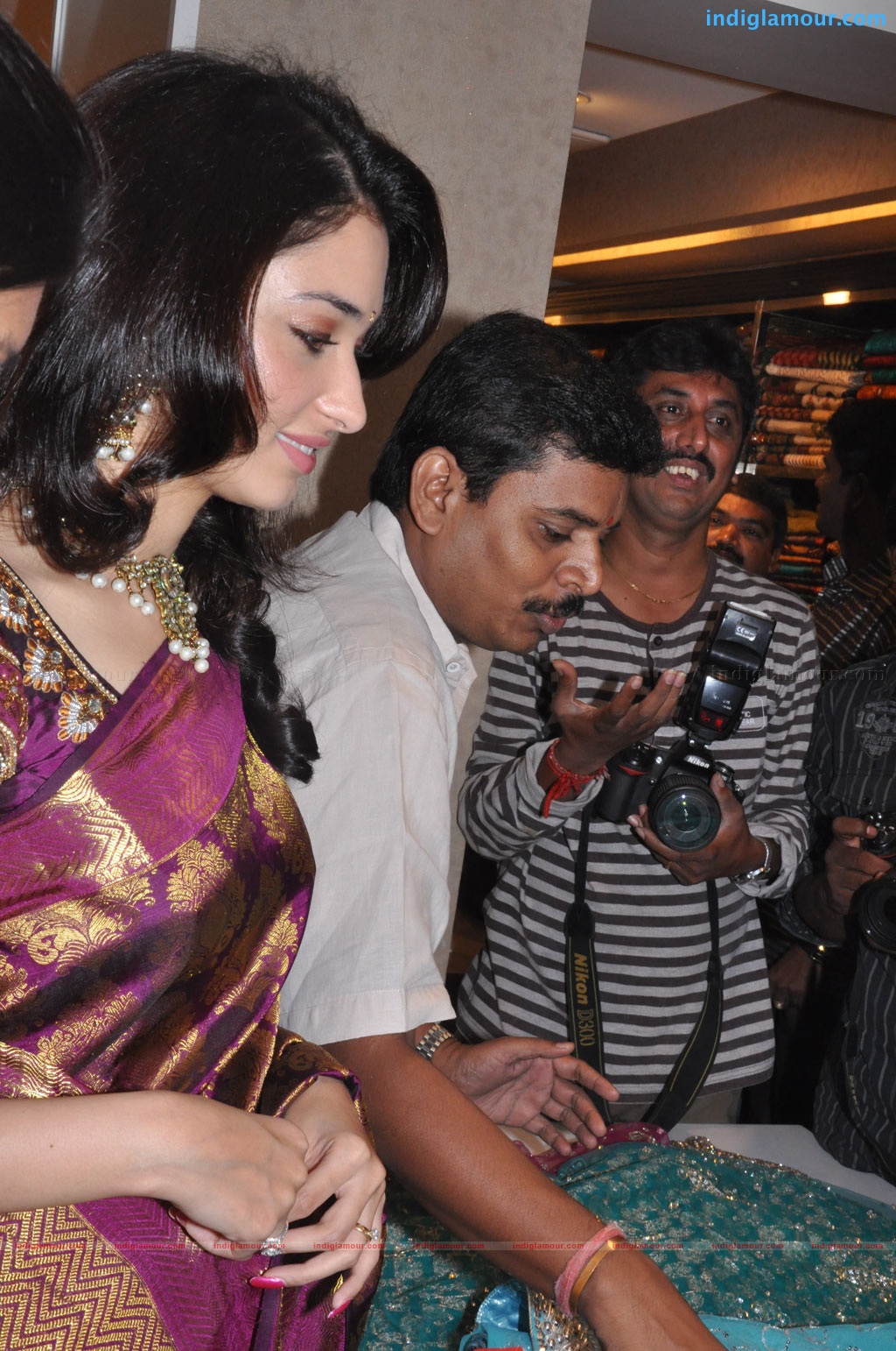 Tamanna at Kalaniketan Showroom Event hd photo