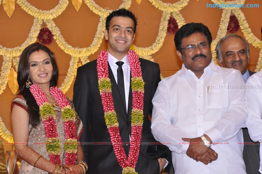 Soundarya Rajnikanth Wedding Reception Event hd photo