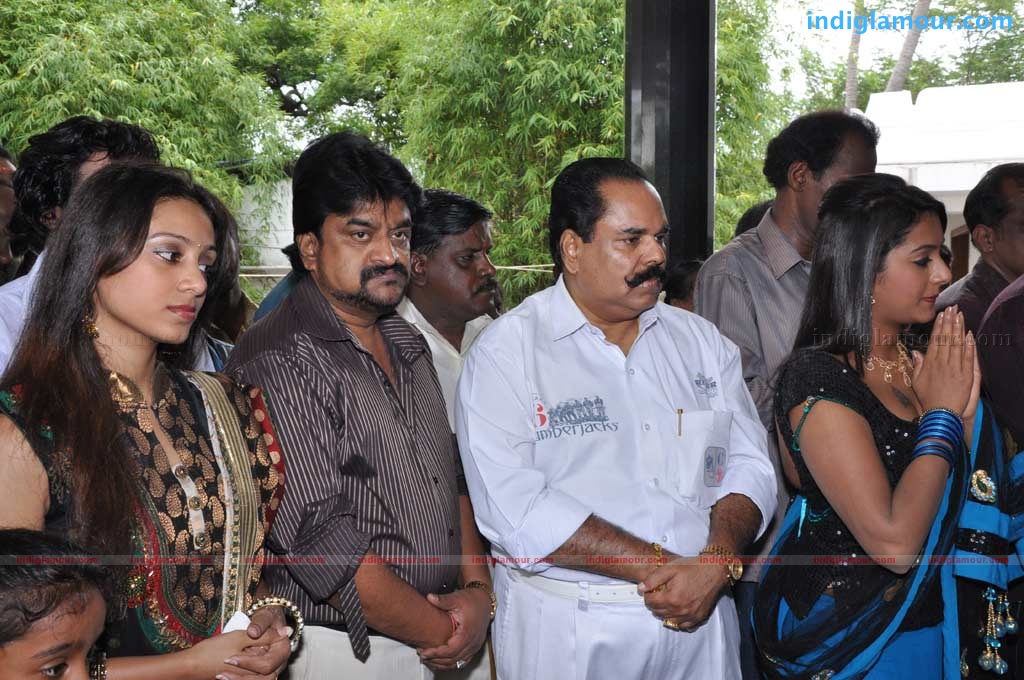 Pudhiya Theerppu Movie Launch Event hd photo