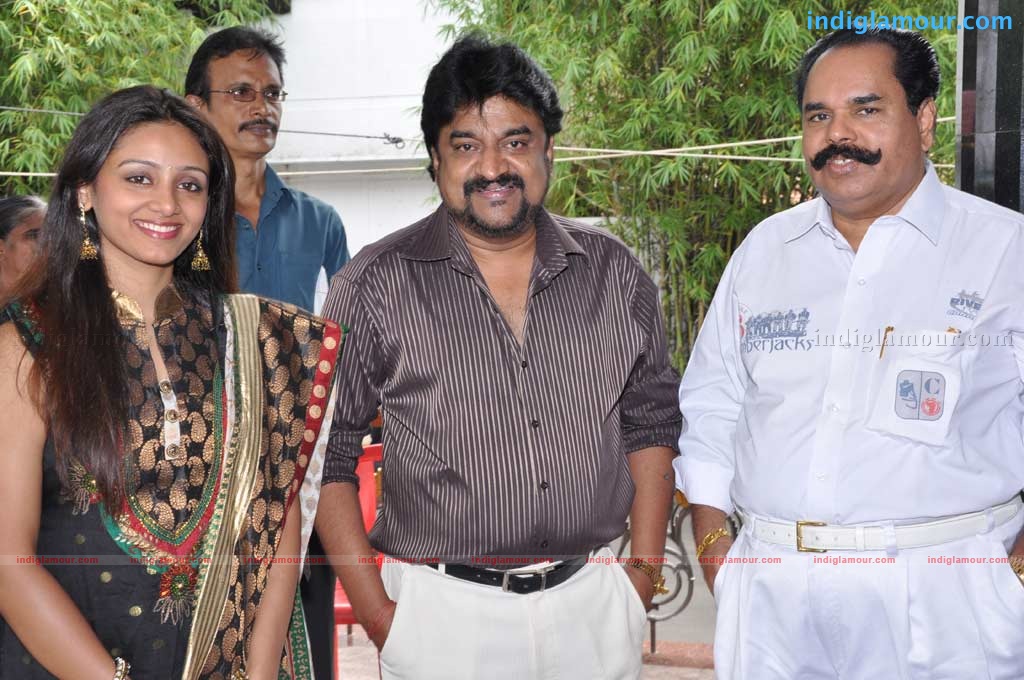 Pudhiya Theerppu Movie Launch Event hd photo