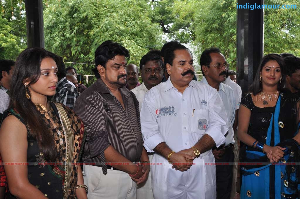 Pudhiya Theerppu Movie Launch Event hd photo