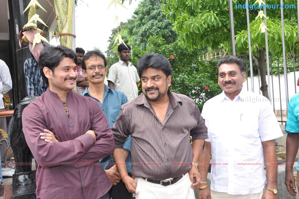 Pudhiya Theerppu Movie Launch Event hd photo