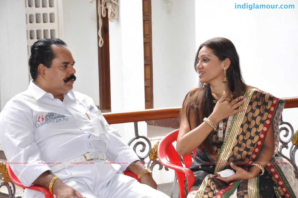 Pudhiya Theerppu Movie Launch Event hd photo