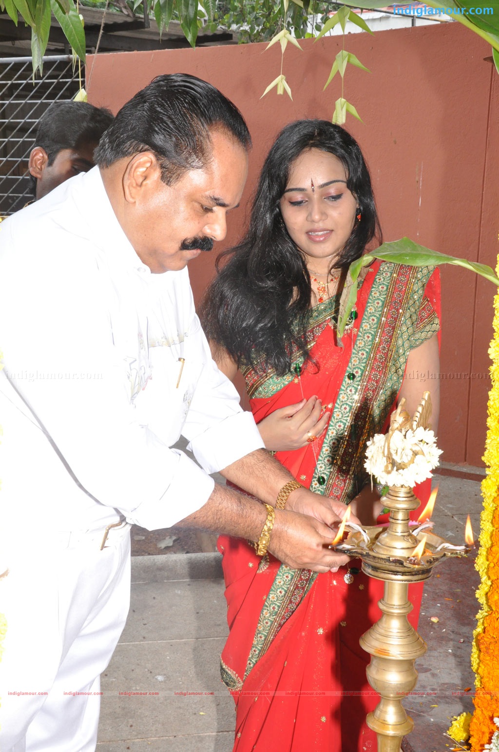 Oru Thuli Punnagai Movie Launch Event hd photo