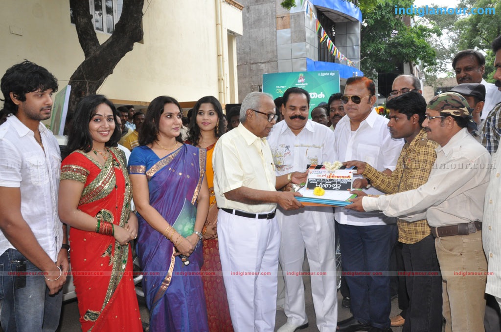 Oru Thuli Punnagai Movie Launch Event hd photo
