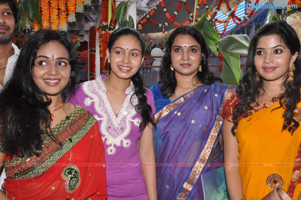 Oru Thuli Punnagai Movie Launch Event hd photo