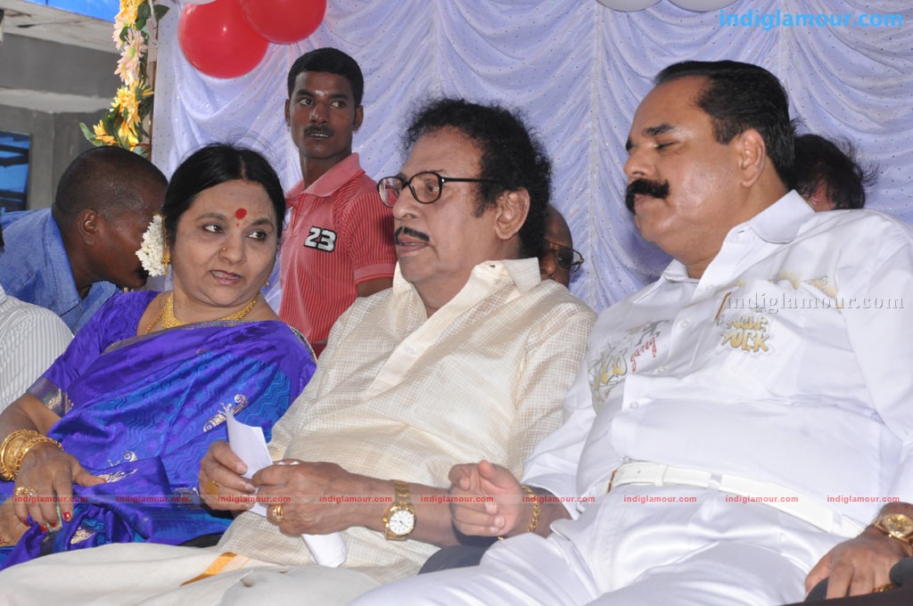 Oru Thuli Punnagai Movie Launch Event hd photo