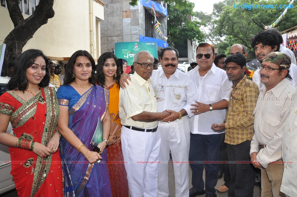 Oru Thuli Punnagai Movie Launch Event hd photo