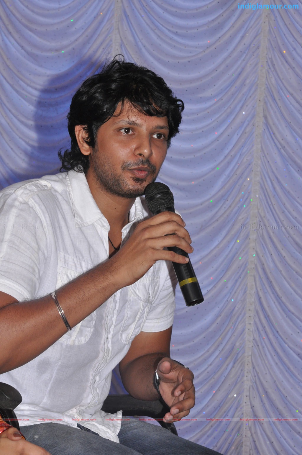 Oru Thuli Punnagai Press Meet Event hd photo