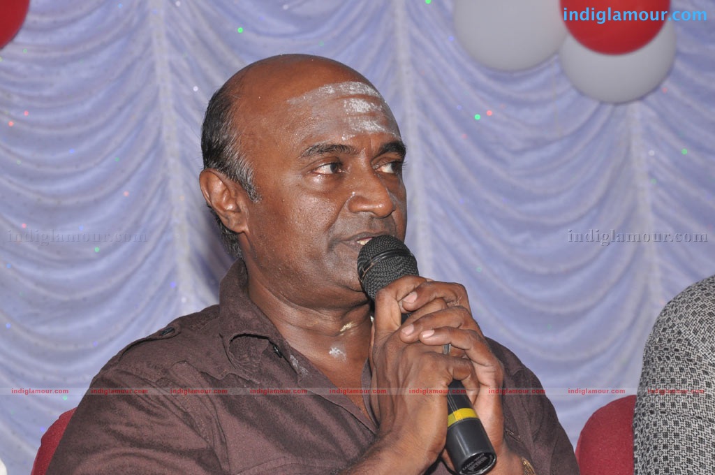 Oru Thuli Punnagai Press Meet Event hd photo