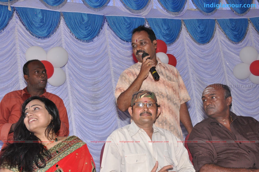 Oru Thuli Punnagai Press Meet Event hd photo