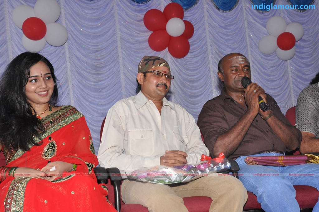 Oru Thuli Punnagai Press Meet Event hd photo