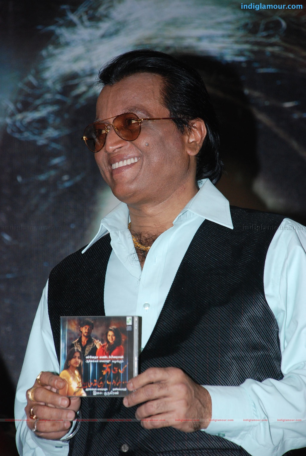 Thambi Oorukku Pudhusu Audio Launch Event hd photo