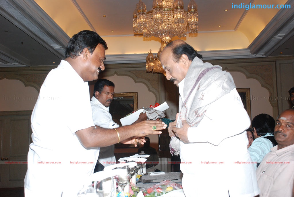 Thambi Oorukku Pudhusu Audio Launch Event hd photo