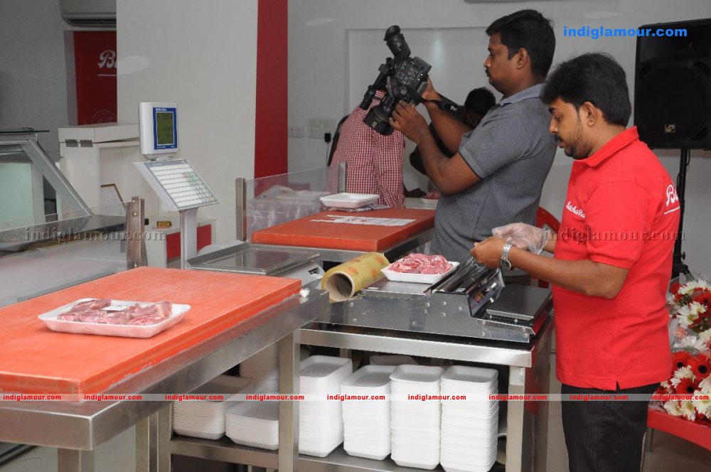 Karthi Inagurates Batcha Bai Meat Store Event hd photo