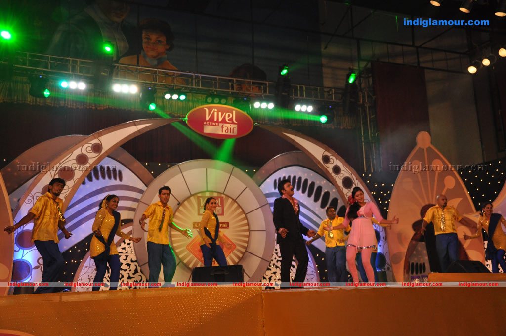 Miss Chinnathirai 2011 photos Event hd photo