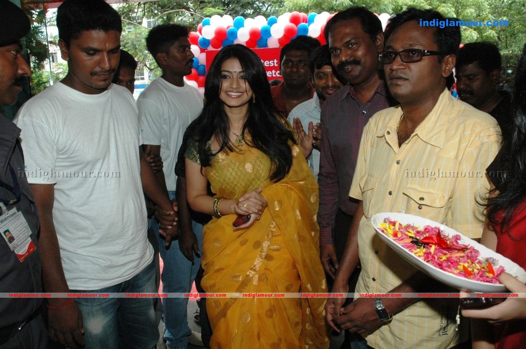 Sneha at Reliance Digital Opening Event hd photo